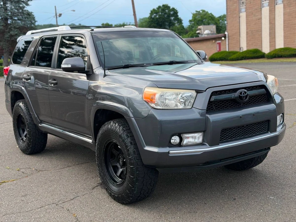 2011 Toyota 4Runner 5th Gen - Image 4 of 15