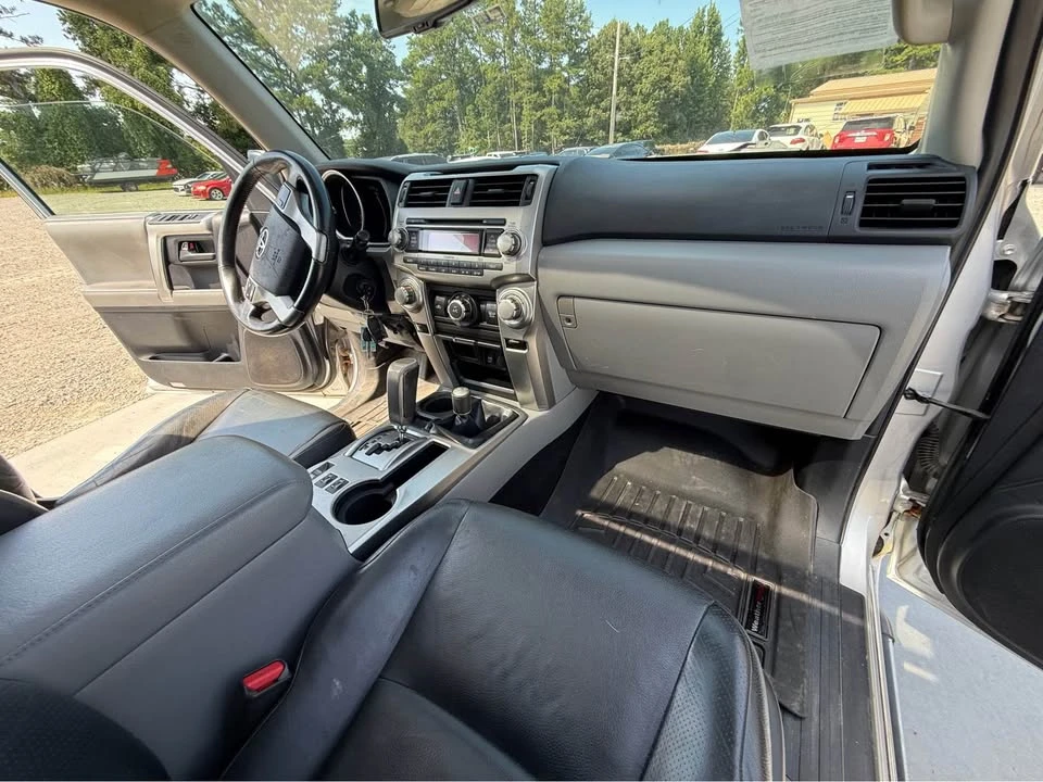 2011 Toyota 4Runner 5th Gen - Image 16 of 18