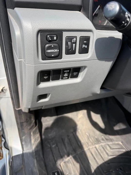 2011 Toyota 4Runner 5th Gen - Image 17 of 18