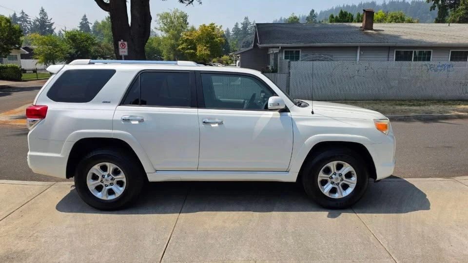 2011 Toyota 4Runner 5th Gen - Image 5 of 14