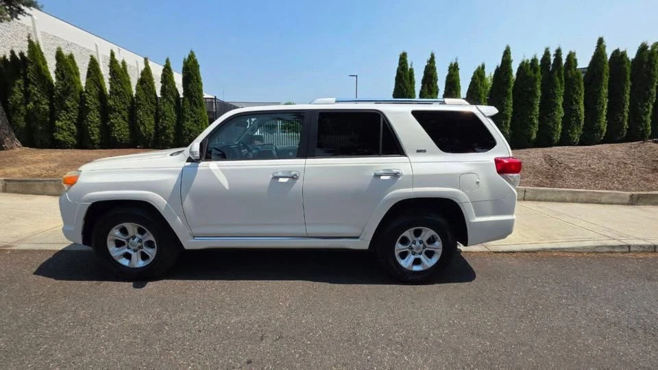 2011 Toyota 4Runner 5th Gen - Image 8 of 14