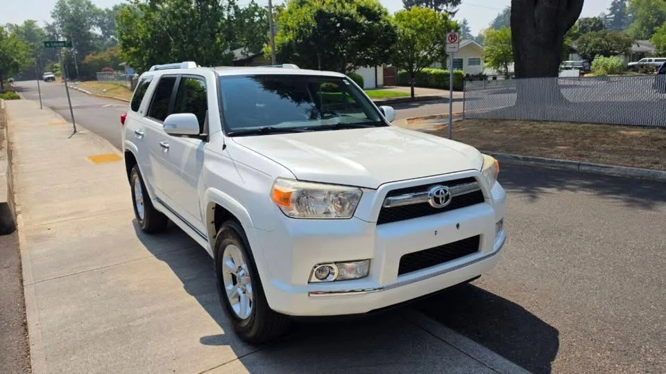2011 Toyota 4Runner 5th Gen - Image 4 of 14