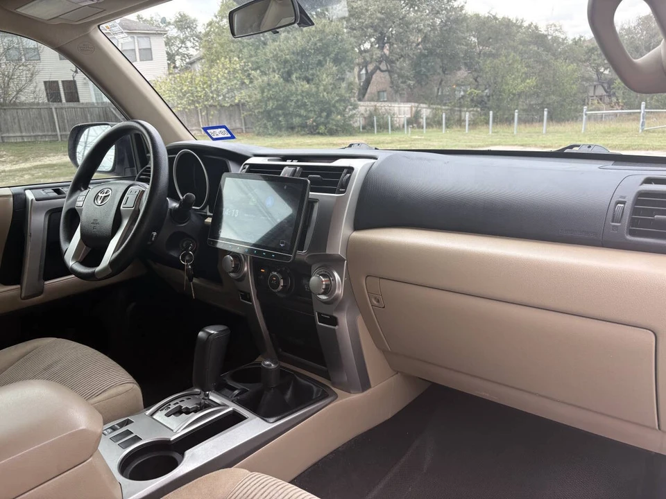 2011 Toyota 4Runner 5th Gen - Image 16 of 20