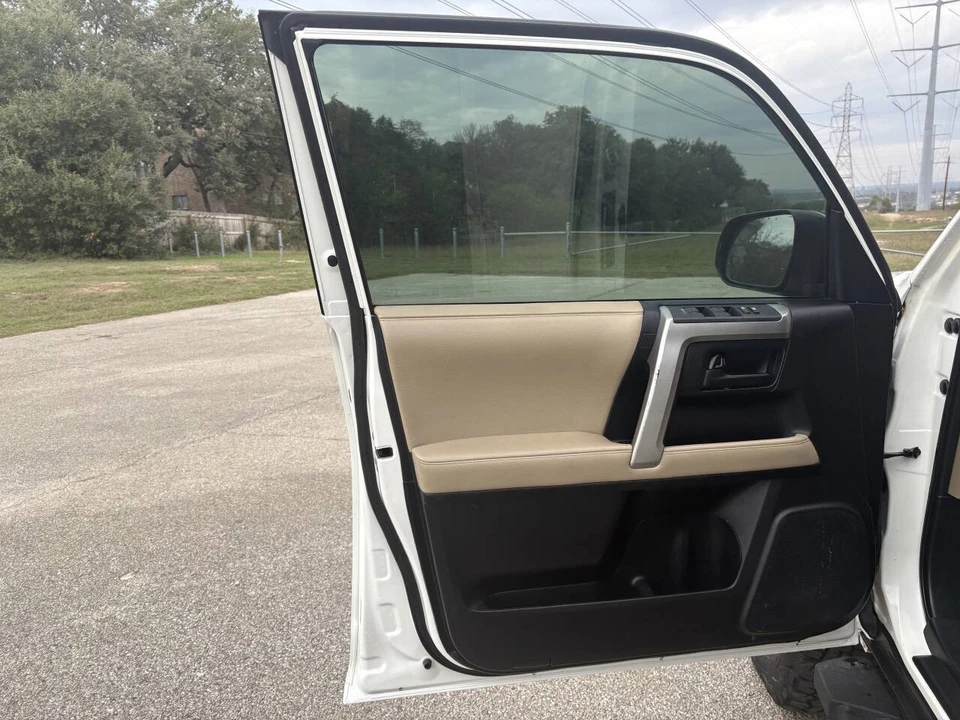 2011 Toyota 4Runner 5th Gen - Image 10 of 20