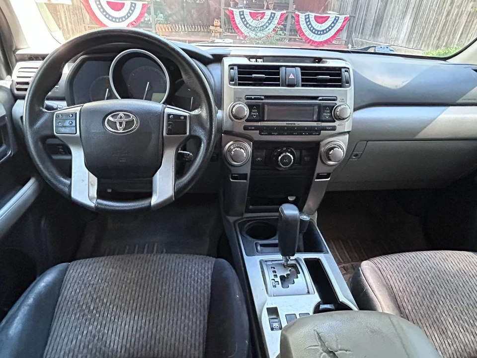 2011 Toyota 4Runner 5th Gen - Image 9 of 10