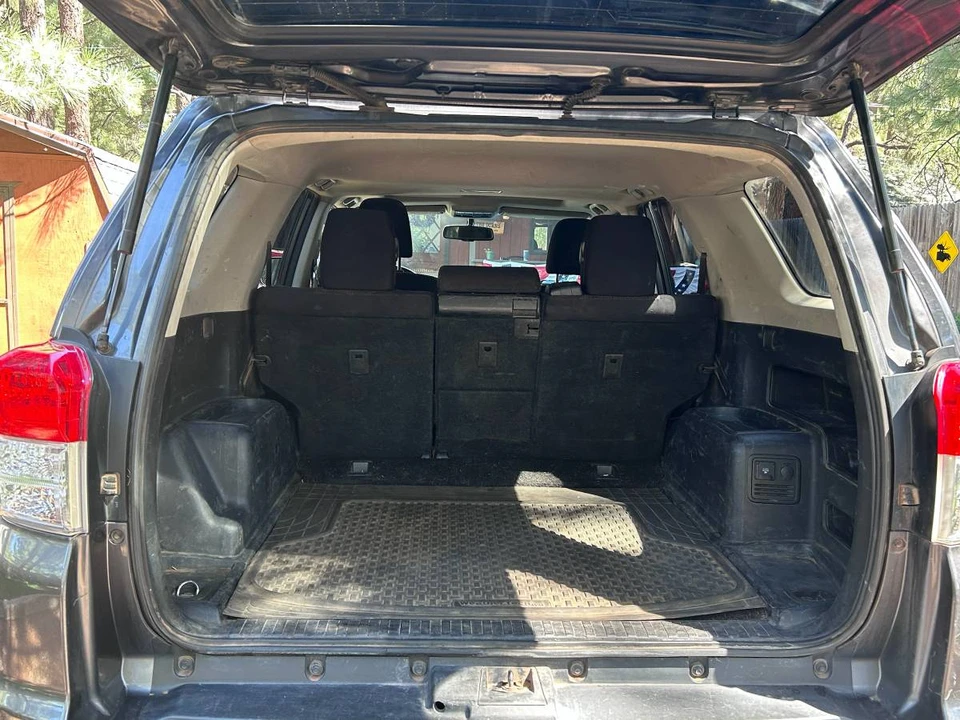 2011 Toyota 4Runner 5th Gen - Image 6 of 10