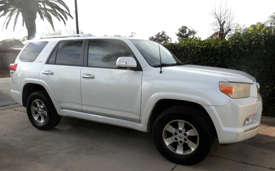 2011 Toyota 4Runner 5th Gen - Image 2 of 21