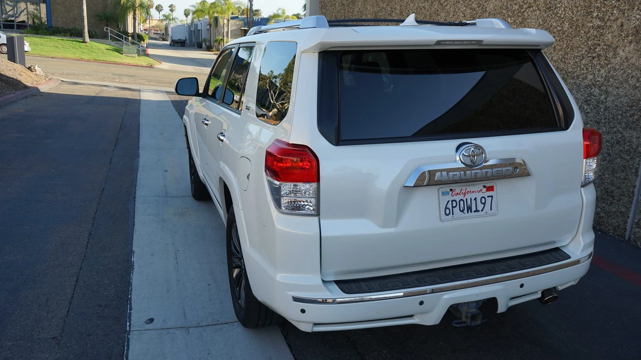 2011 Toyota 4Runner 5th Gen - Image 9 of 31