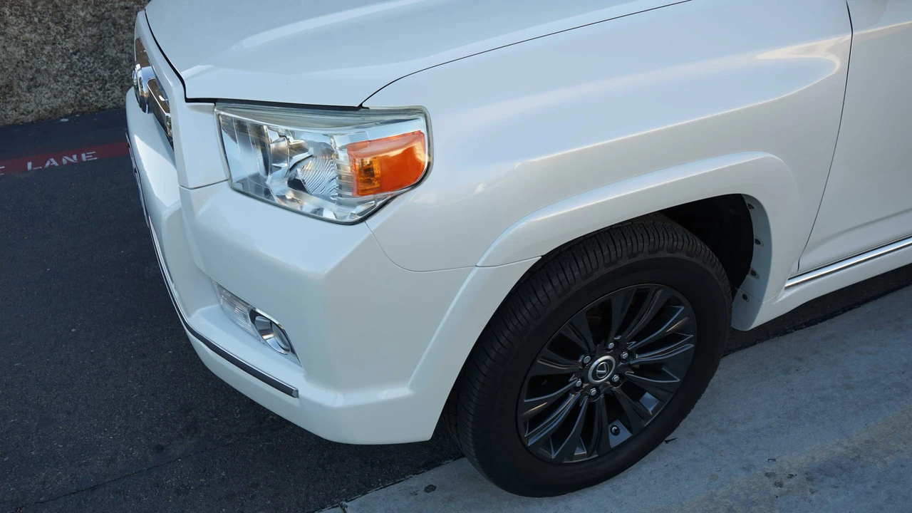 2011 Toyota 4Runner 5th Gen - Image 25 of 31