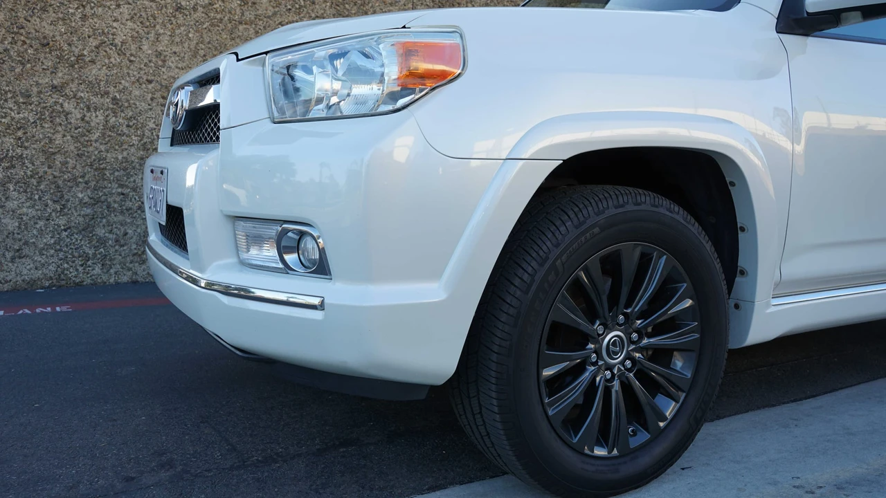 2011 Toyota 4Runner 5th Gen - Image 26 of 31