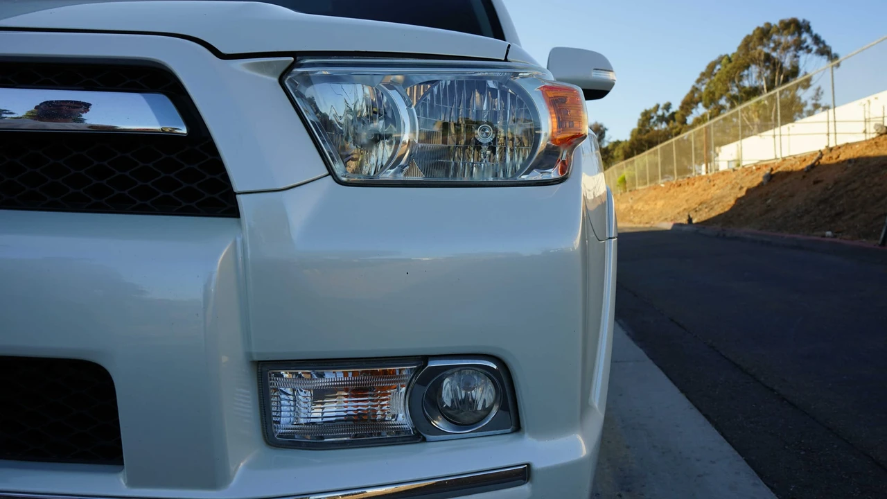 2011 Toyota 4Runner 5th Gen - Image 28 of 31