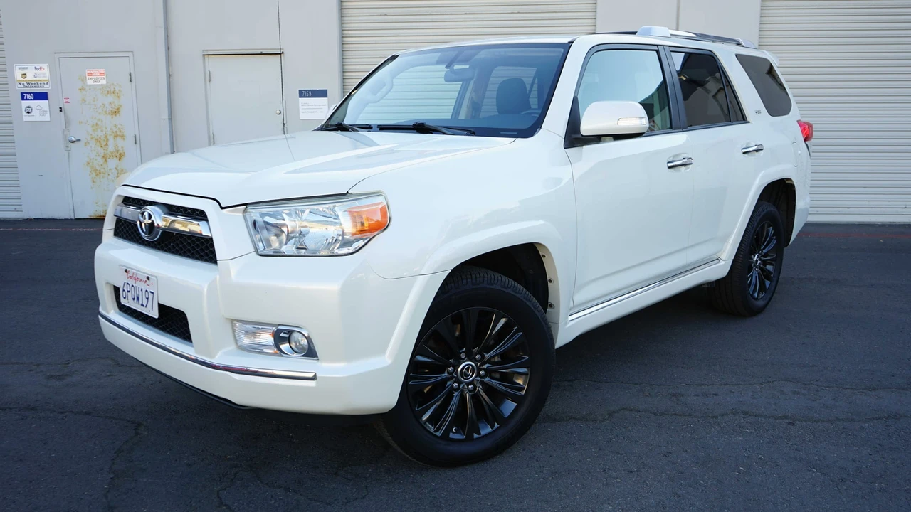 2011 Toyota 4Runner 5th Gen - Image 4 of 31