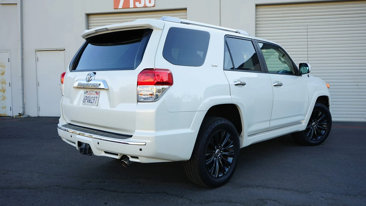 2011 Toyota 4Runner 5th Gen - Image 14 of 31