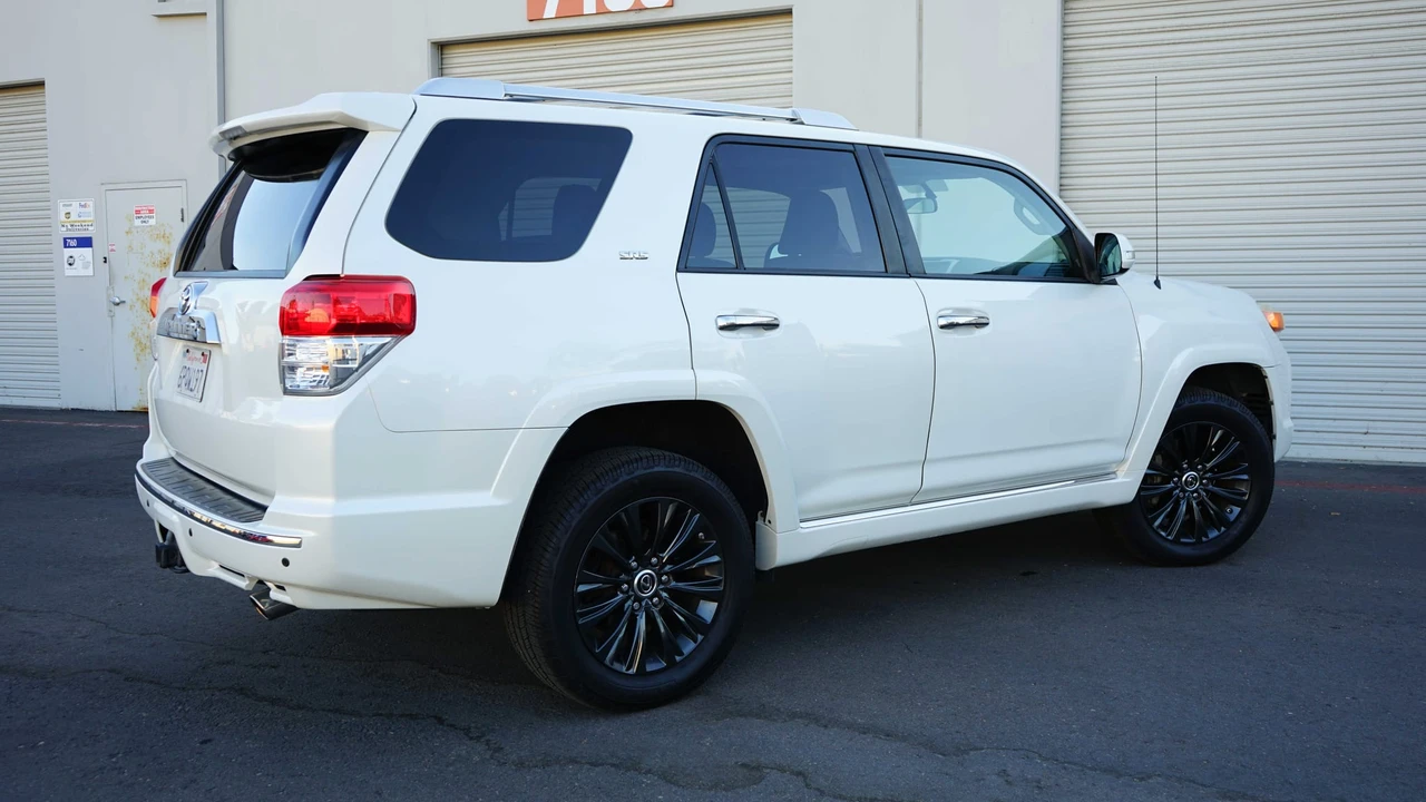 2011 Toyota 4Runner 5th Gen - Image 15 of 31