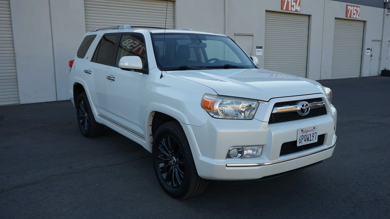 2011 Toyota 4Runner 5th Gen - Image 17 of 31