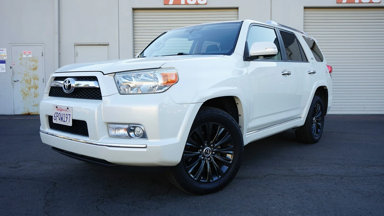 2011 Toyota 4Runner 5th Gen - Image 5 of 31