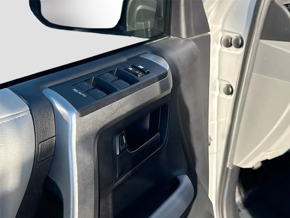 2011 Toyota 4Runner 5th Gen - Image 14 of 21