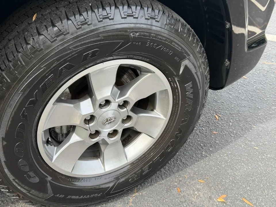 2011 Toyota 4Runner 5th Gen - Image 21 of 23