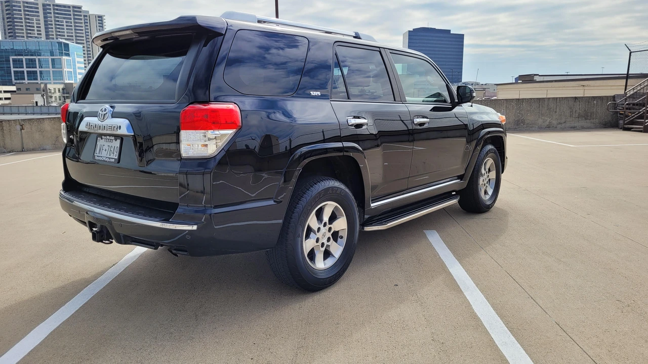 2011 Toyota 4Runner 5th Gen - Image 9 of 12