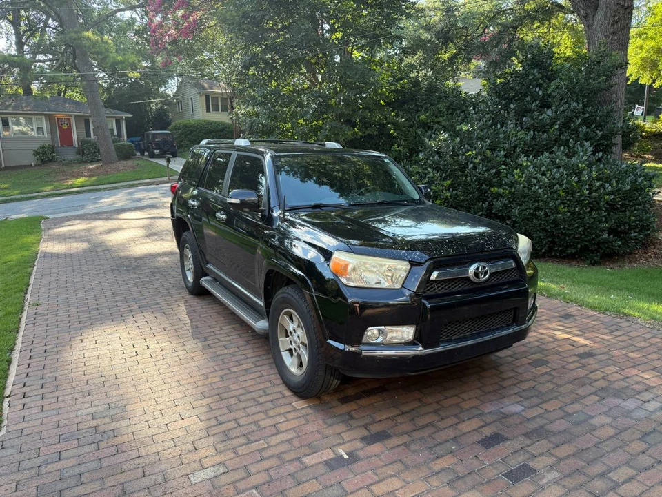 2011 Toyota 4Runner 5th Gen - Image 2 of 10