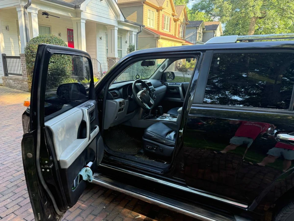 2011 Toyota 4Runner 5th Gen - Image 8 of 10