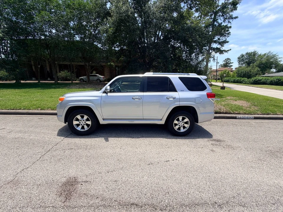 2011 Toyota 4Runner 5th Gen - Image 4 of 4