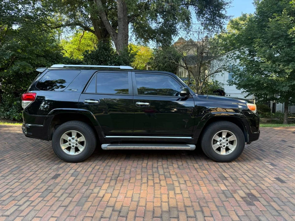 2011 Toyota 4Runner 5th Gen - Image 3 of 10