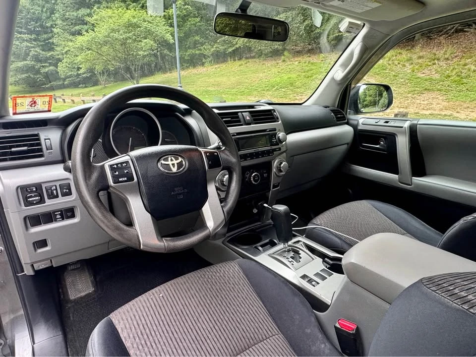 2011 Toyota 4Runner 5th Gen - Image 10 of 19