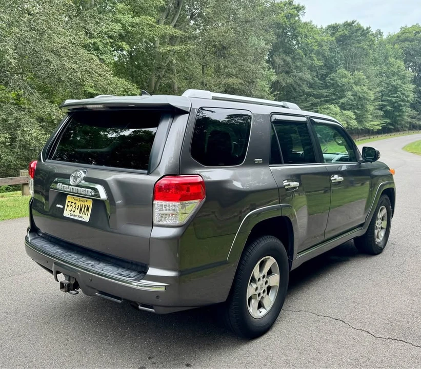 2011 Toyota 4Runner 5th Gen - Image 4 of 19