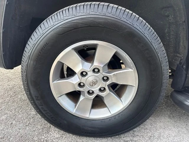 2011 Toyota 4Runner 5th Gen - Image 9 of 13