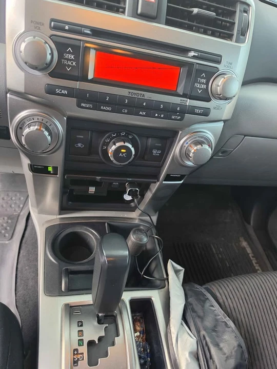 2011 Toyota 4Runner 5th Gen - Image 9 of 13