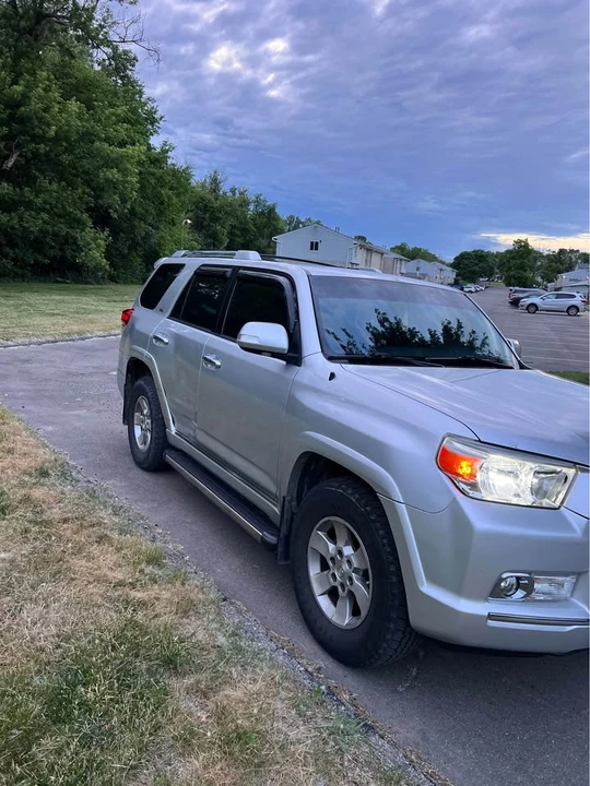 2011 Toyota 4Runner 5th Gen - Image 5 of 12