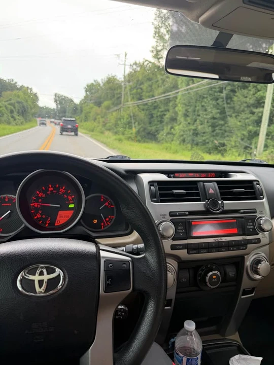 2011 Toyota 4Runner 5th Gen - Image 9 of 12