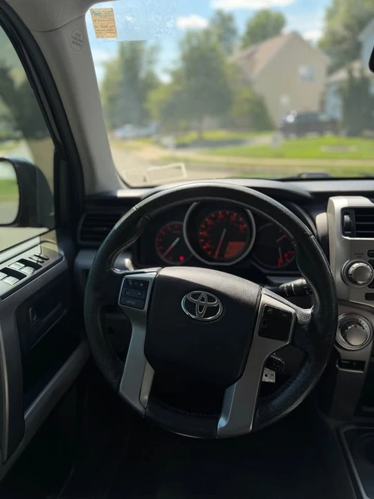 2011 Toyota 4Runner 5th Gen - Image 4 of 14