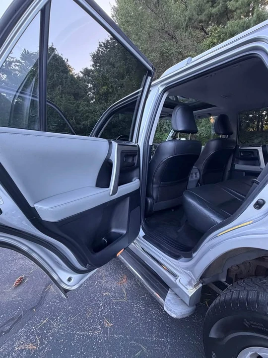 2011 Toyota 4Runner 5th Gen - Image 5 of 19