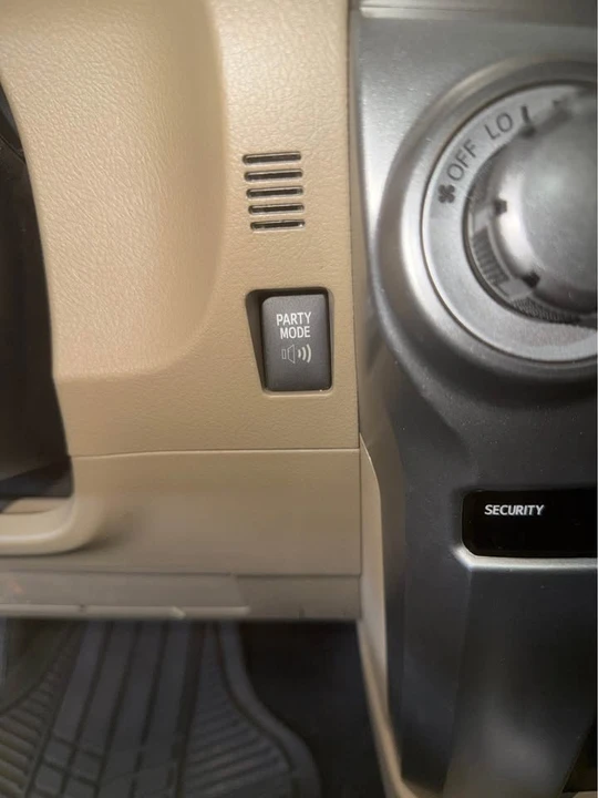 2011 Toyota 4Runner 5th Gen - Image 16 of 17