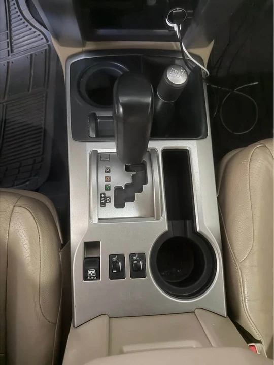 2011 Toyota 4Runner 5th Gen - Image 15 of 17