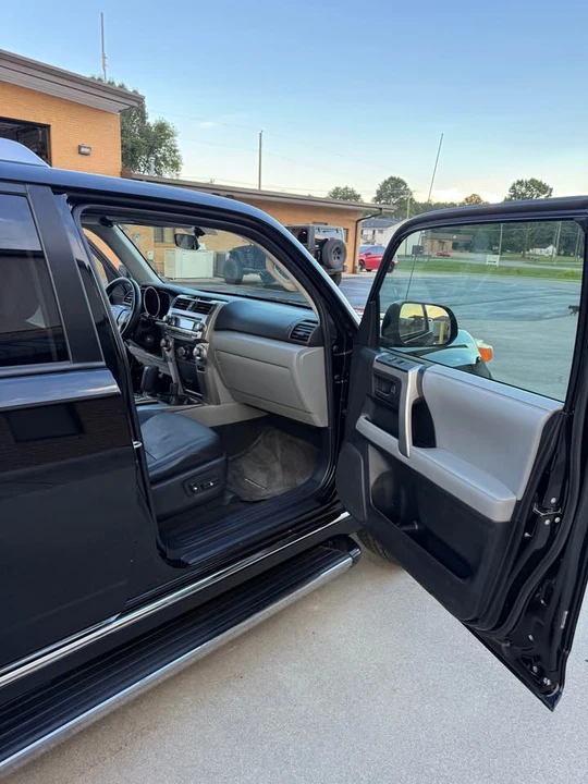 2011 Toyota 4Runner 5th Gen - Image 11 of 12