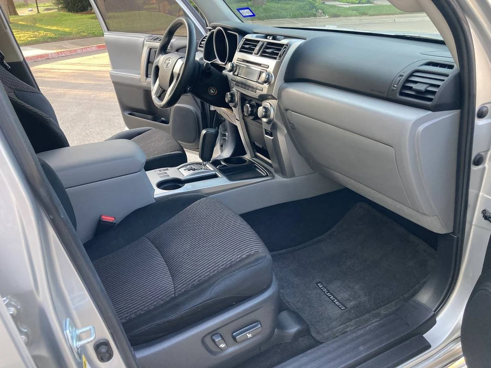 2011 Toyota 4Runner 5th Gen - Image 15 of 24