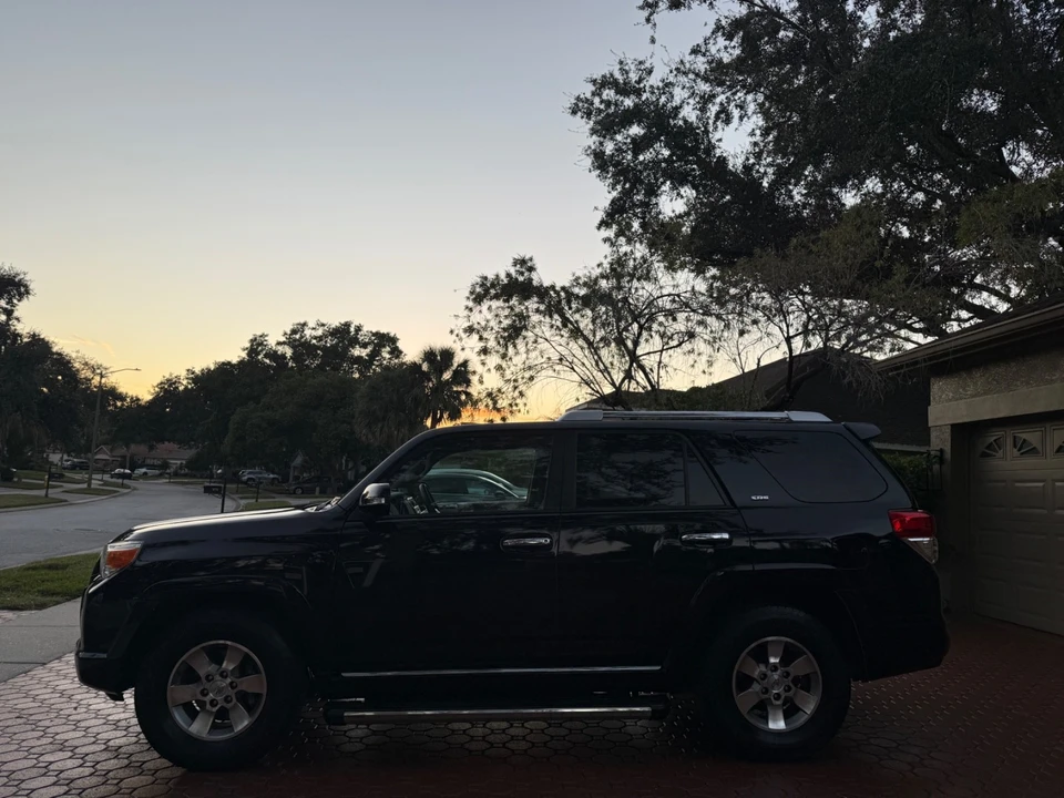 2011 Toyota 4Runner 5th Gen - Image 8 of 21