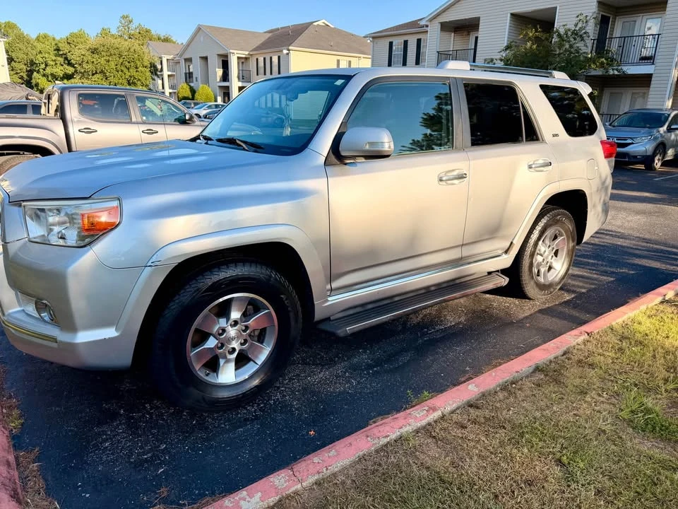 2011 Toyota 4Runner 5th Gen - Image 3 of 9
