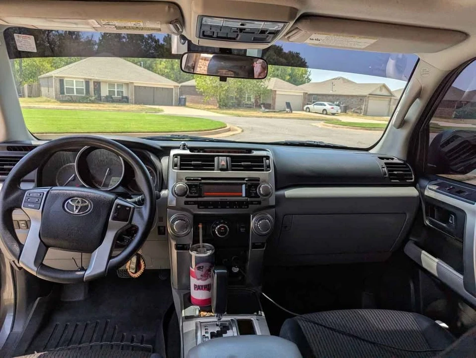 2011 Toyota 4Runner 5th Gen - Image 9 of 15