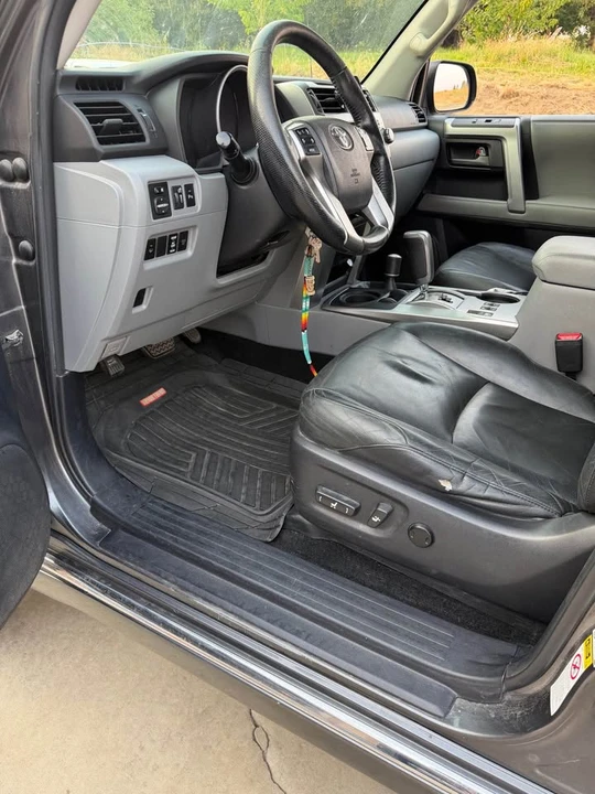 2011 Toyota 4Runner 5th Gen - Image 8 of 16