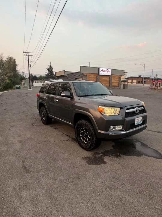 2011 Toyota 4Runner 5th Gen - Image 4 of 16