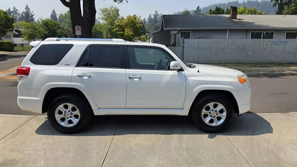 2011 Toyota 4Runner 5th Gen - Image 4 of 13