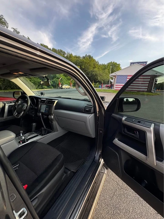 2011 Toyota 4Runner 5th Gen - Image 7 of 18
