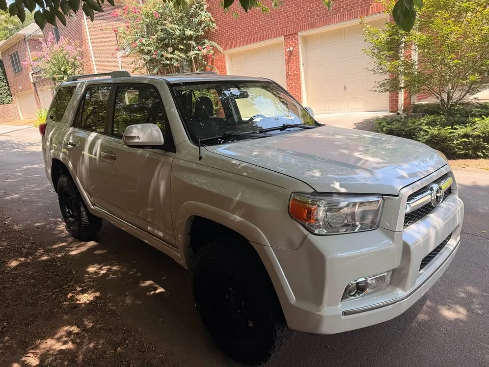 2011 Toyota 4Runner 5th Gen - Image 5 of 15