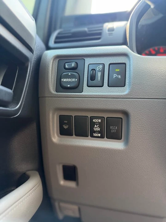2011 Toyota 4Runner 5th Gen - Image 10 of 16