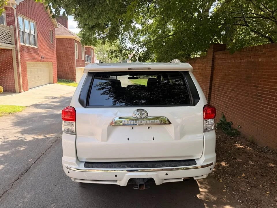 2011 Toyota 4Runner 5th Gen - Image 3 of 15