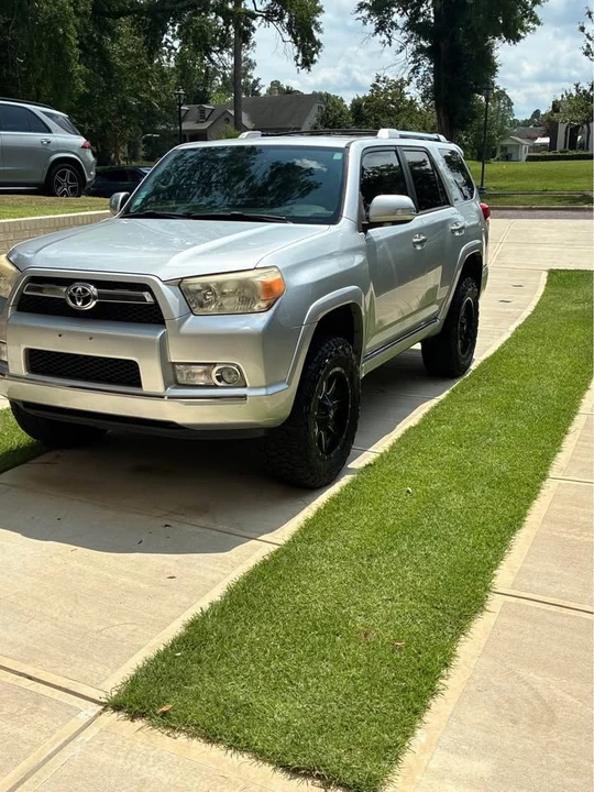 2011 Toyota 4Runner 5th Gen - Image 8 of 9